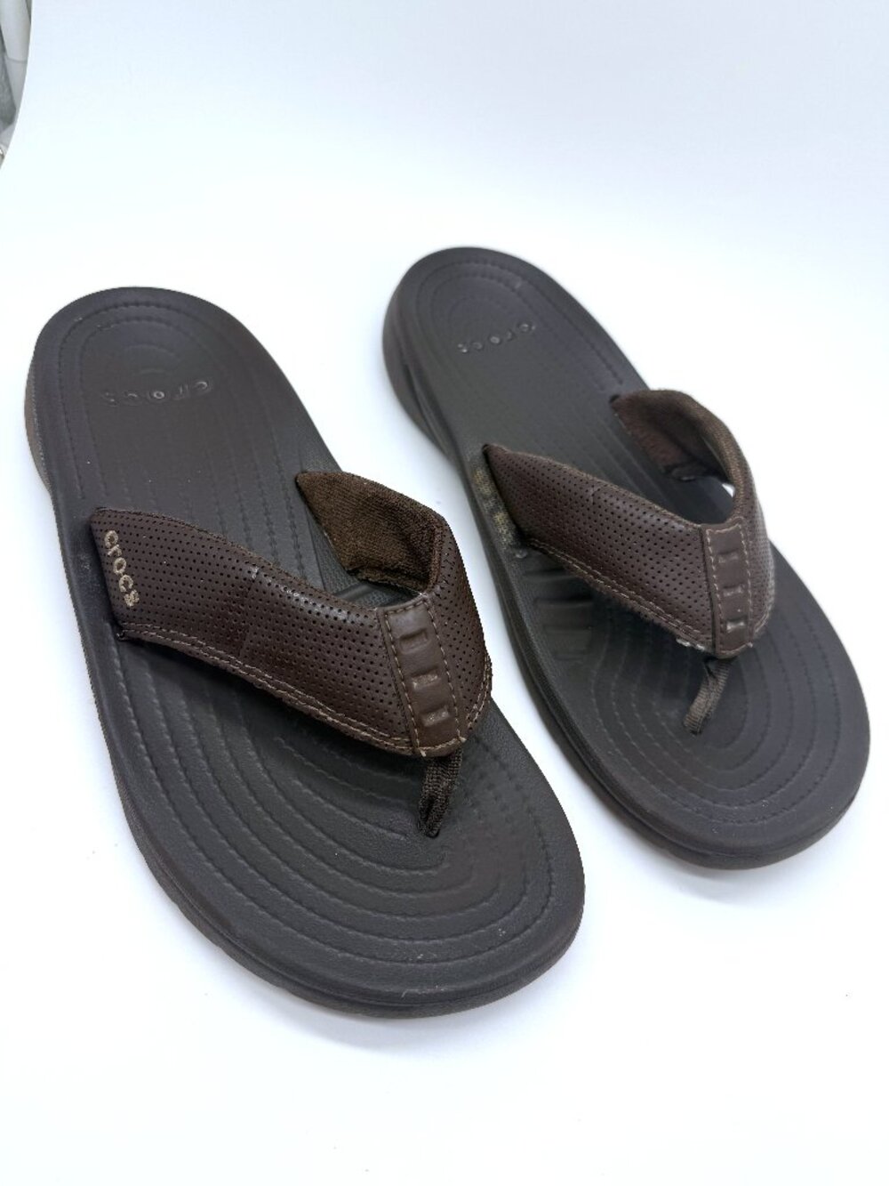 Crocs Brown Comfort Flip Flops Athleisure Coastal Dadcore Sandals Sz 8 3957